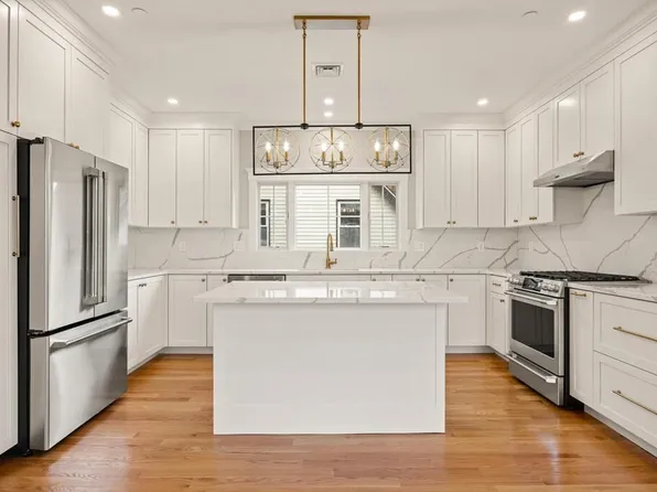 145 Vernal St Unit 3, Everett, MA 02149
