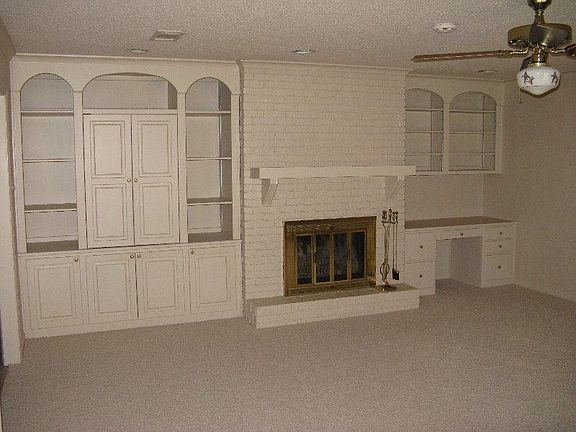 Living room (18x21)