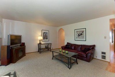 3rd image of 625 N Jackson Ave APT A10