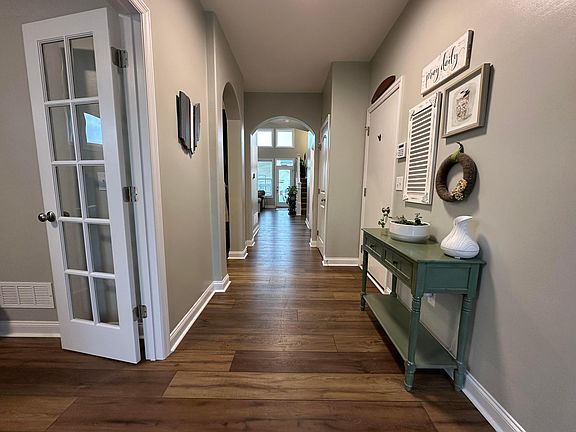 3rd image of 2170 Silverspur Ln