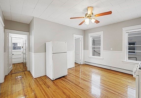 2nd image of 10 Ellsworth St