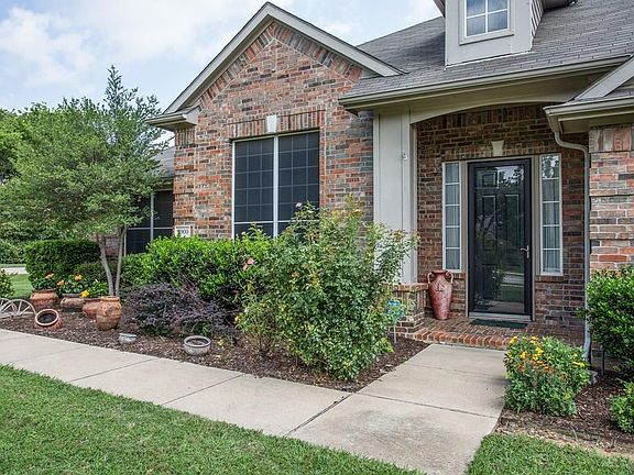 4th image of 2900 Sagebrush Dr