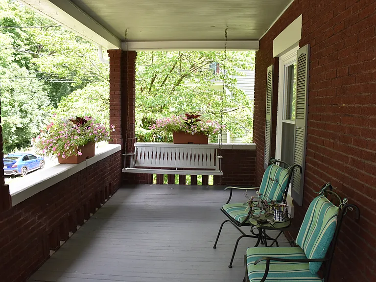 618 Walnut St — Photo 4