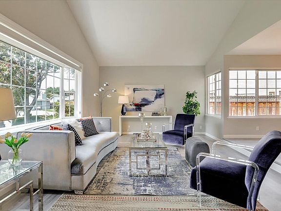 4th image of 5440 Century Plaza Way