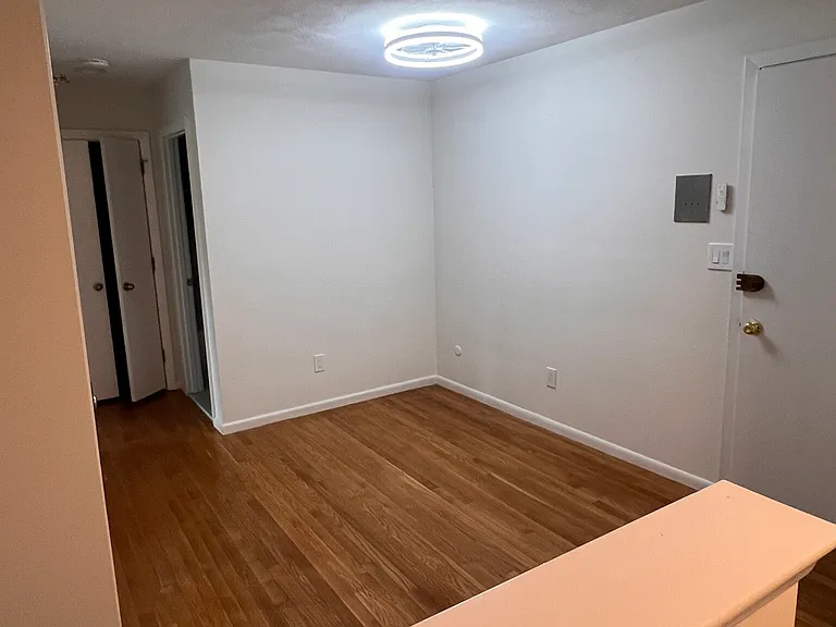 Mount Auburn St — Photo 18