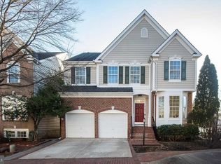 4183 Whitlow Pl, Chantilly, VA 20151