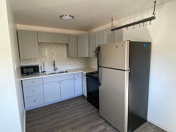 4th image of 553 S Forest St