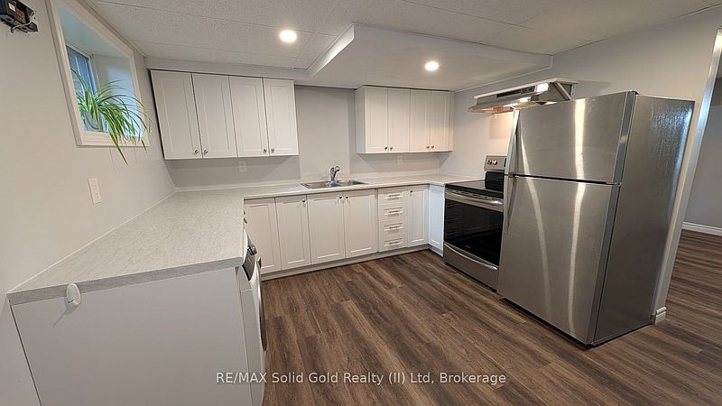 Kitchener House for rent - 1 Bedroom — photo 2