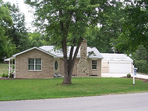 1st image of 340 Riverview Dr