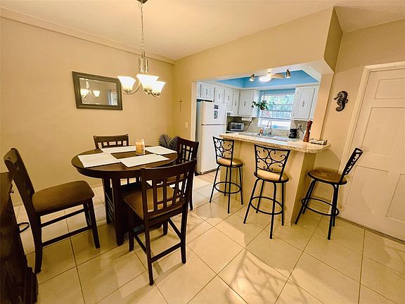 3rd image of 100 SE 6th Avenue #107