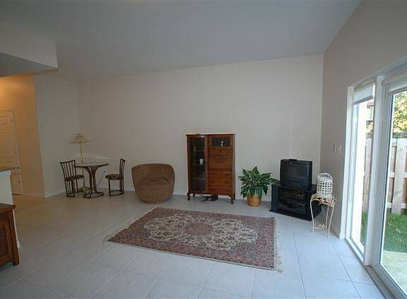 3rd image of 1299 NE 105th St
