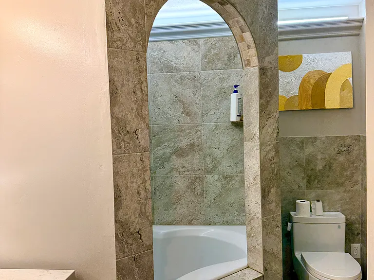 21451 Salamanca Ave — Photo 12