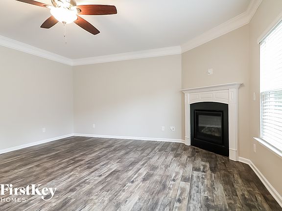 4th image of 58 Creststone Ct