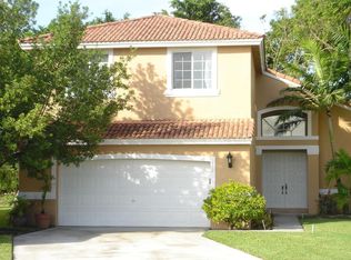 432 SW 195th Ave, Pembroke Pines, FL 33029