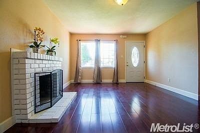 3rd image of 485 Serenade Way