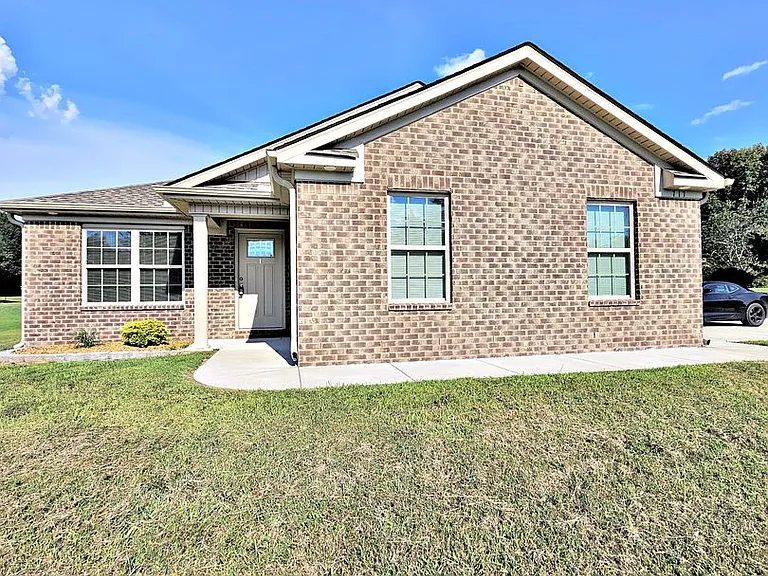 717 Iron Wood Dr SW — Photo 1