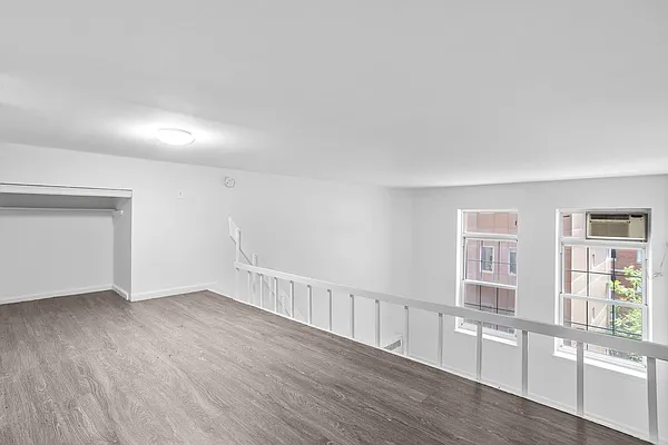 Living room, photo 3