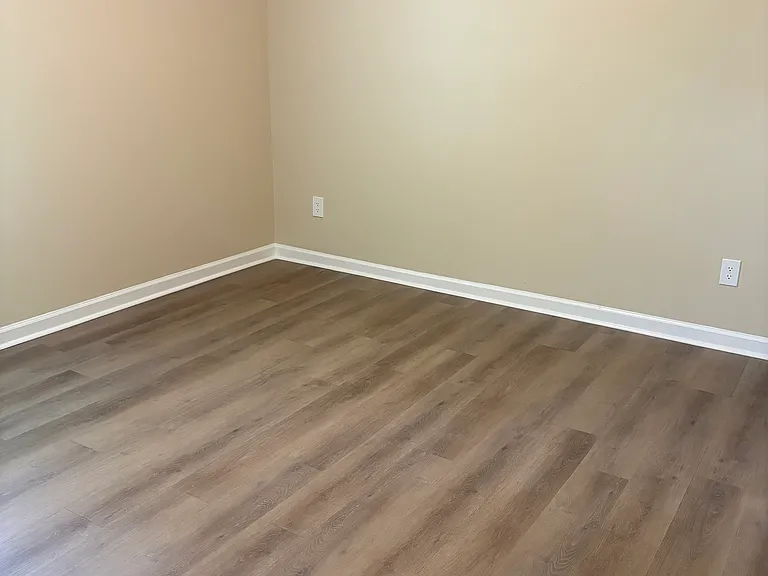 1039 N Lakeshore Dr — Photo 8