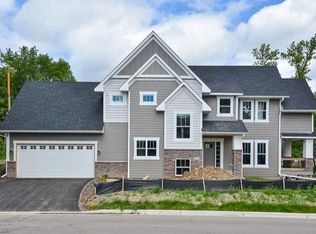 12925 Rutledge Cir, Minnetonka, MN 55305