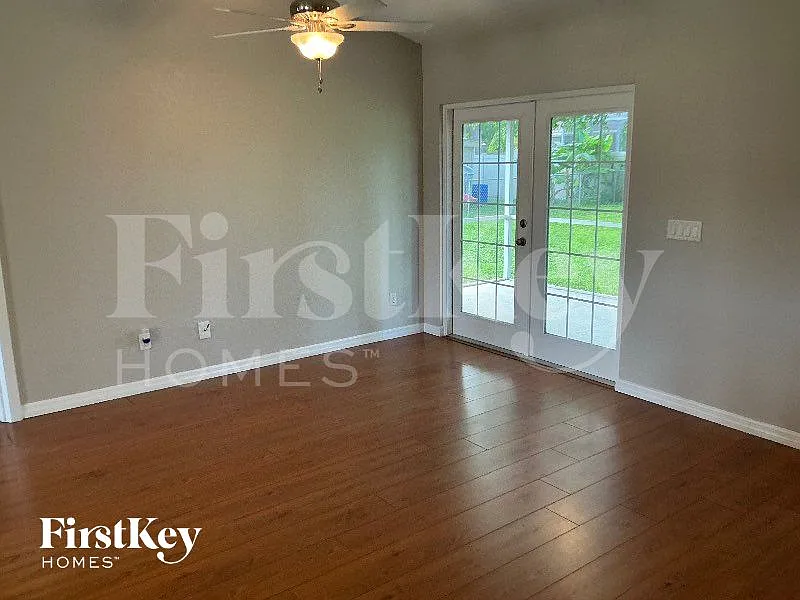 3 bed, 2.0 bath, 1232 sqft, $1,850 — Photo 4