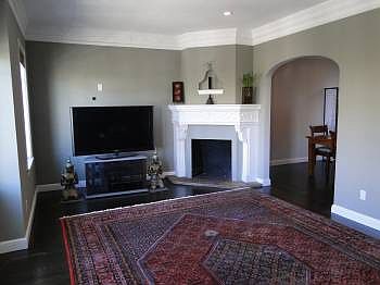 3rd image of 831 North Pt
