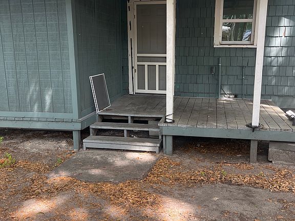 2nd image of 634 SE Nassau St