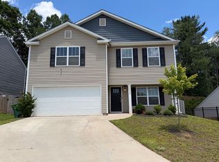 220 Roper St, Candler, NC 28715