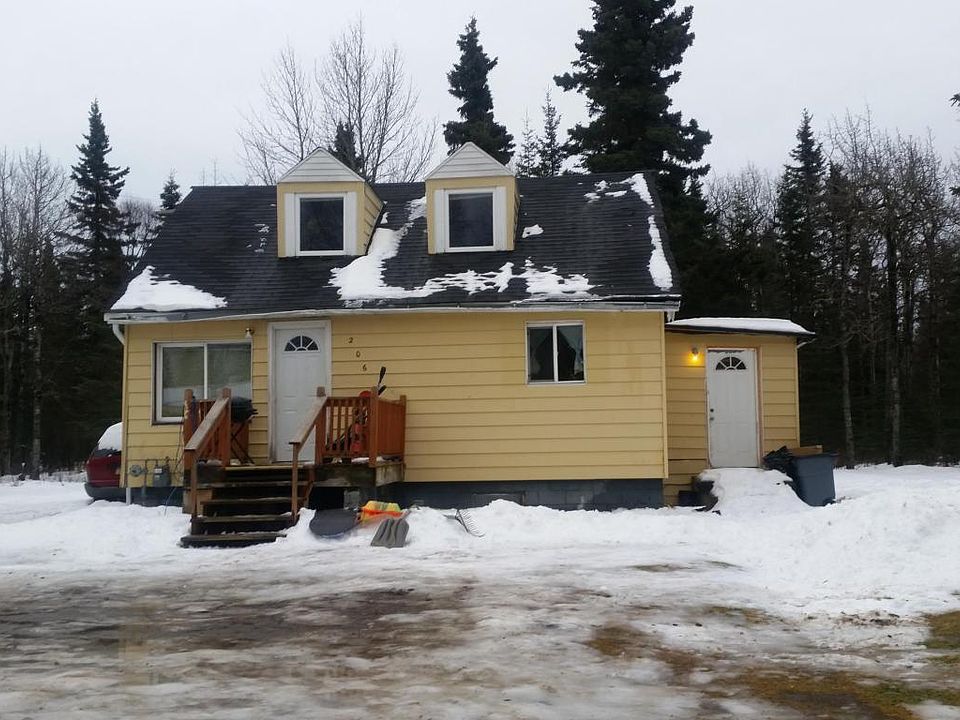 2nd image of 206 Birch St