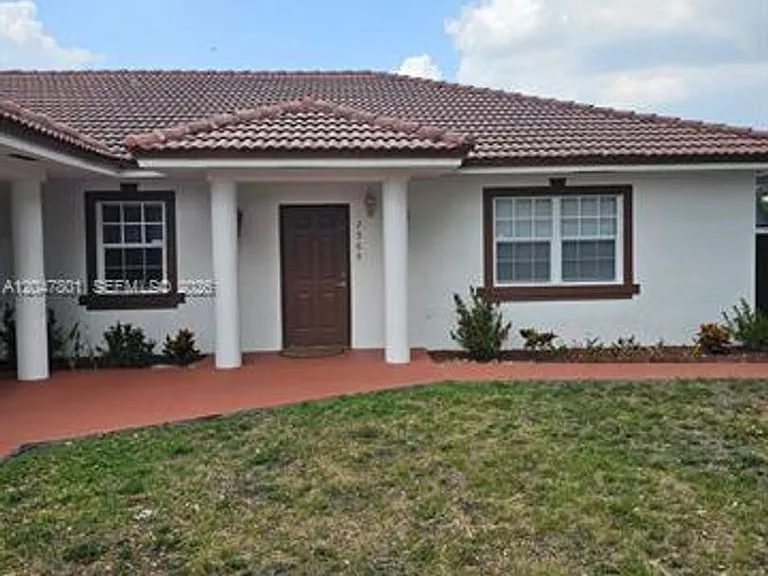 7565 N Augusta Dr #0 — Photo 2