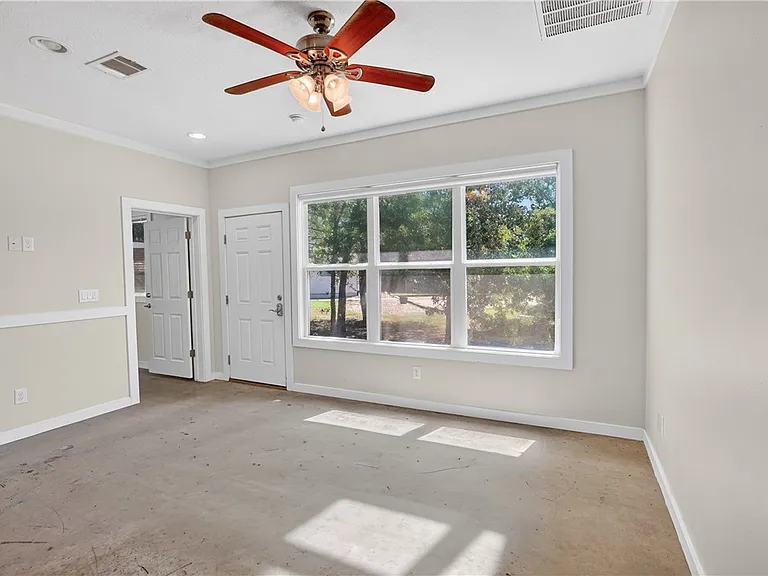 5448 Raymond Stotzer Pkwy — Photo 3
