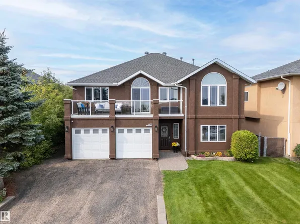 603 Beach Ave, Cold Lake, AB T9M 1G5