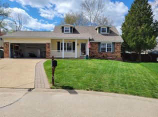 22 Sunbeam Ct, Saint Peters, MO 63376