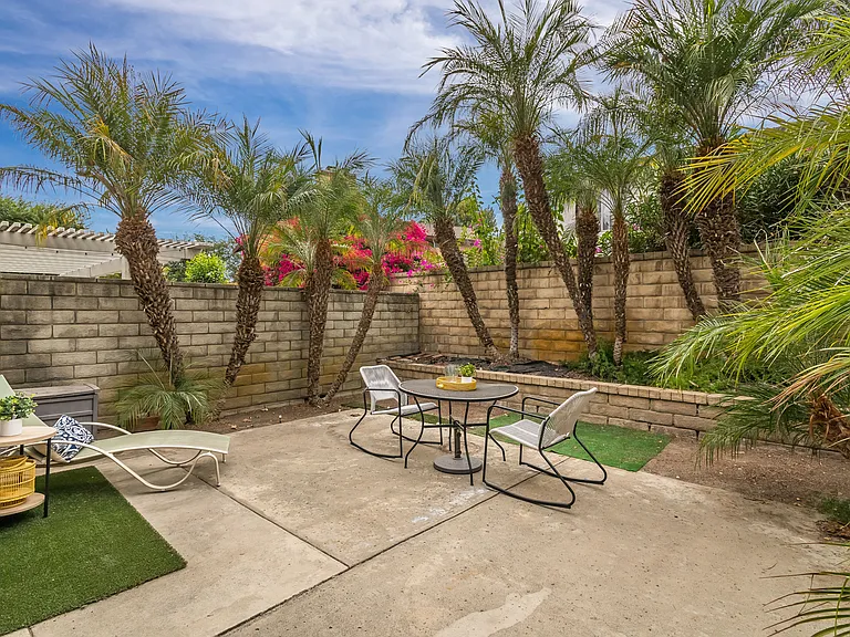 25139 Amberley Way — Photo 7