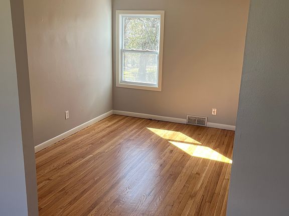 3rd image of 6817 Brower Ct