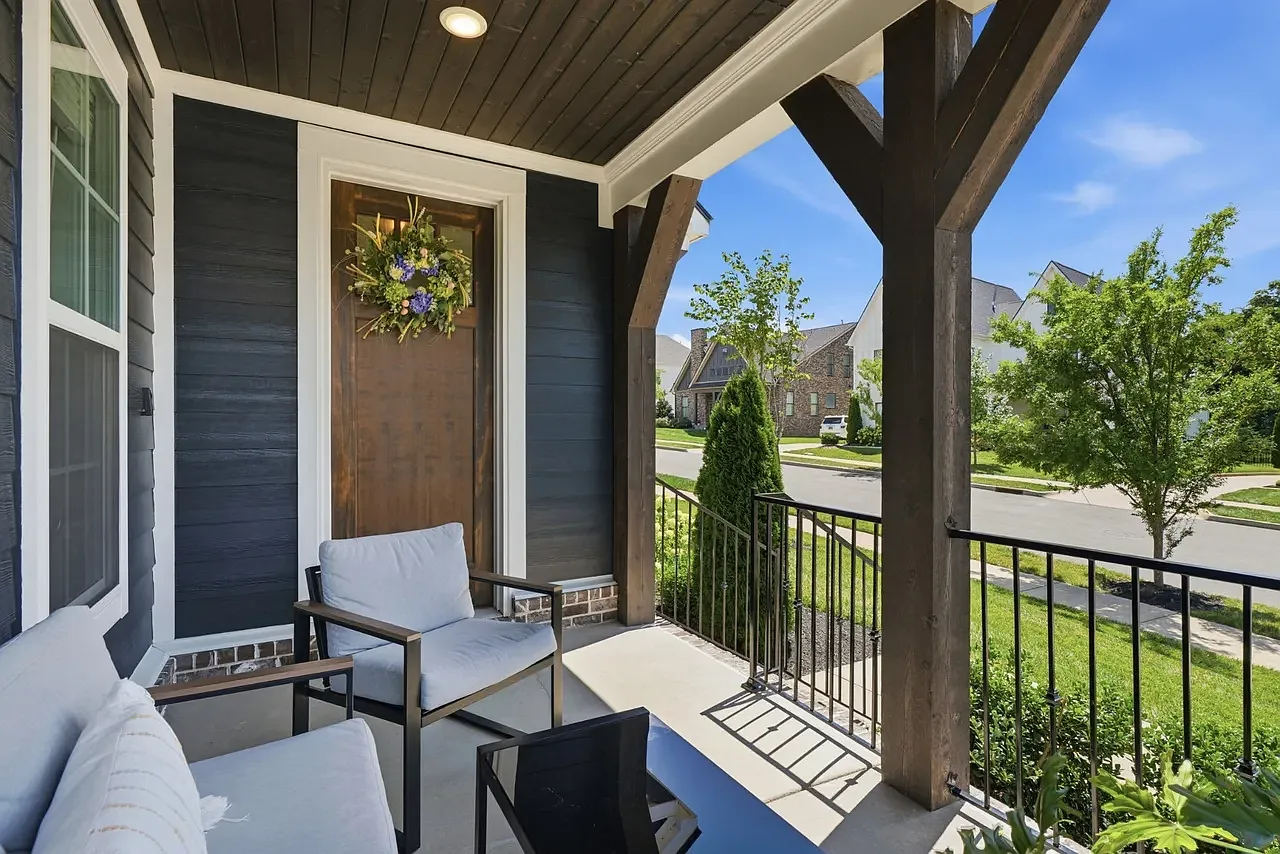 4 bed, 3.5 bath, 3366 sqft, $4,725 — Photo 1