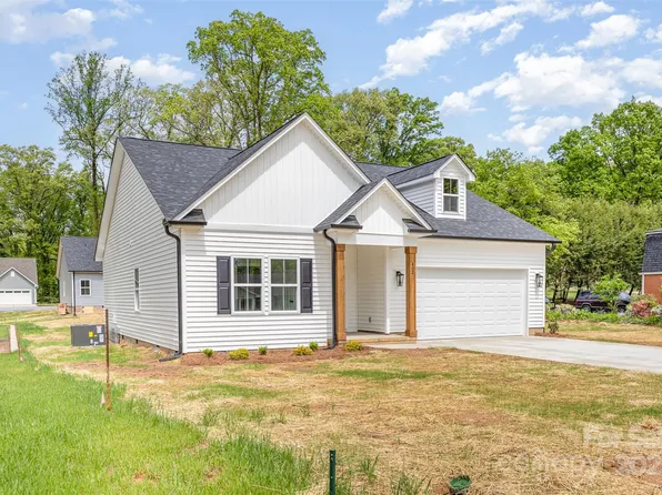 402 Walker St, Kannapolis, NC 28081