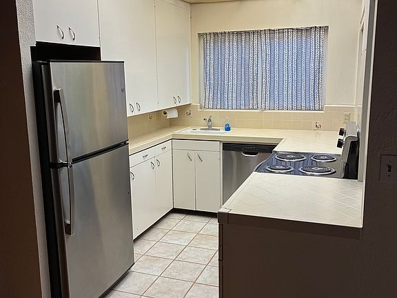 4th image of 1641 Oak Vista Ave Unit 1