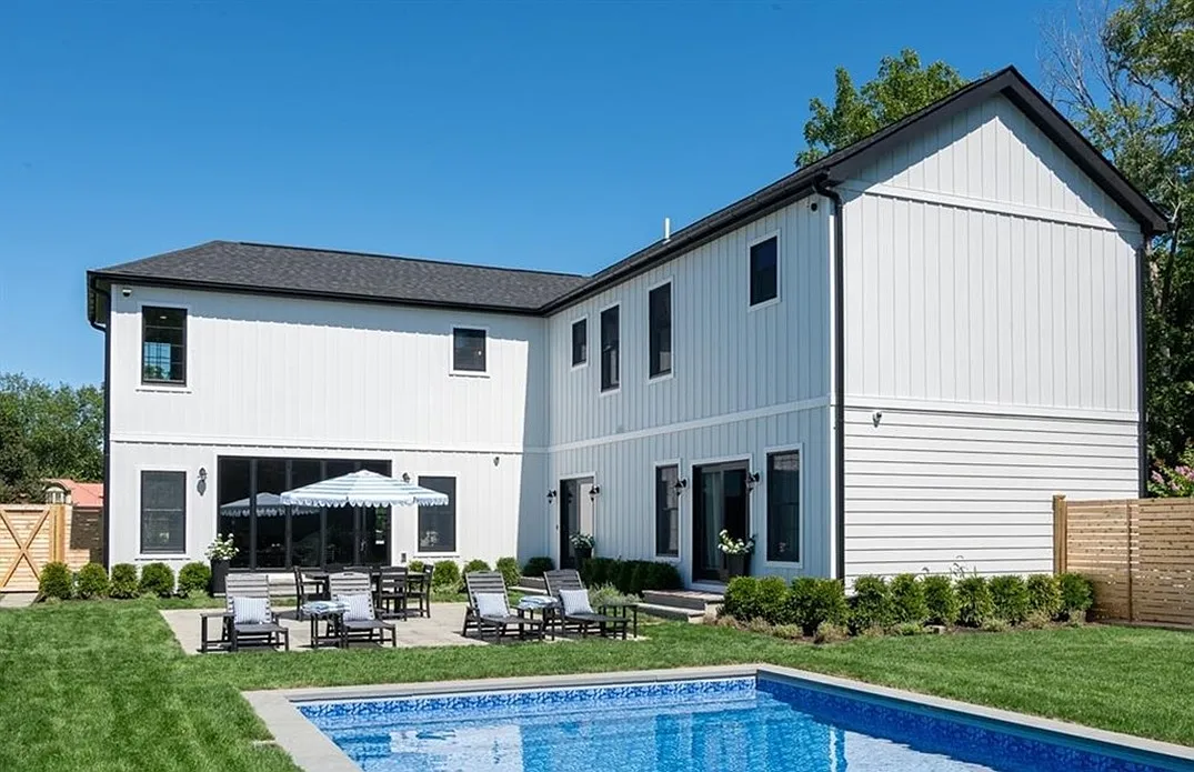 August Rental with Pool! — Photo 1