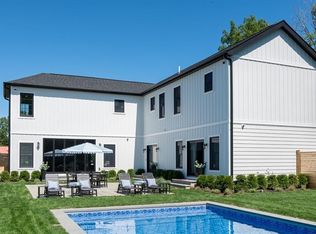 70 Arshamomaque Ave, Southold, NY 11971