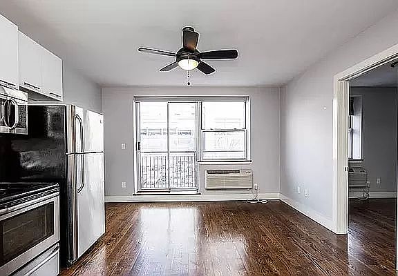 2nd image of 168 Throop Ave #3A