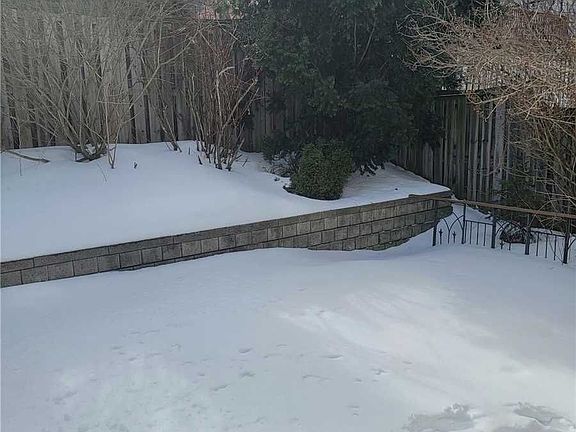 2nd image of 17 Kelsey Cres