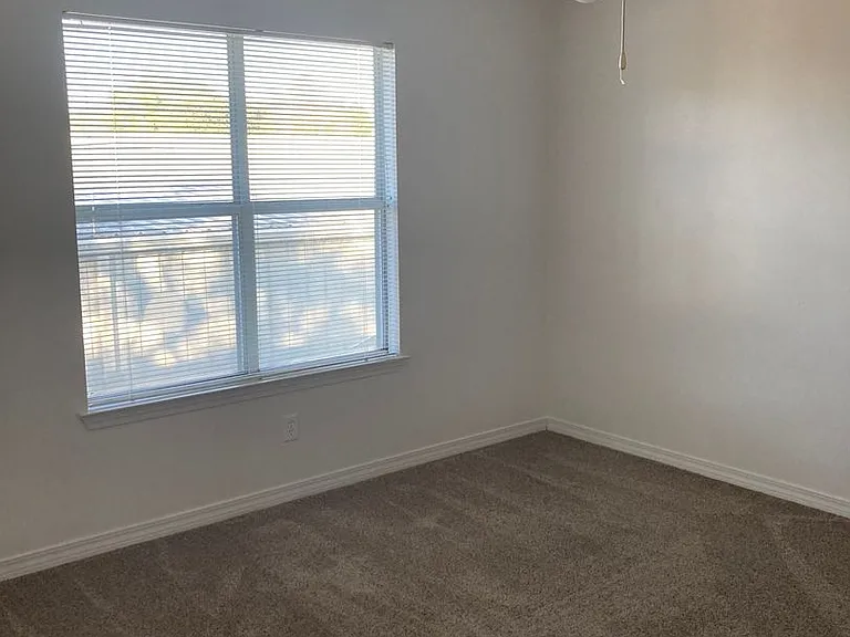 587 Florosa Ct — Photo 5
