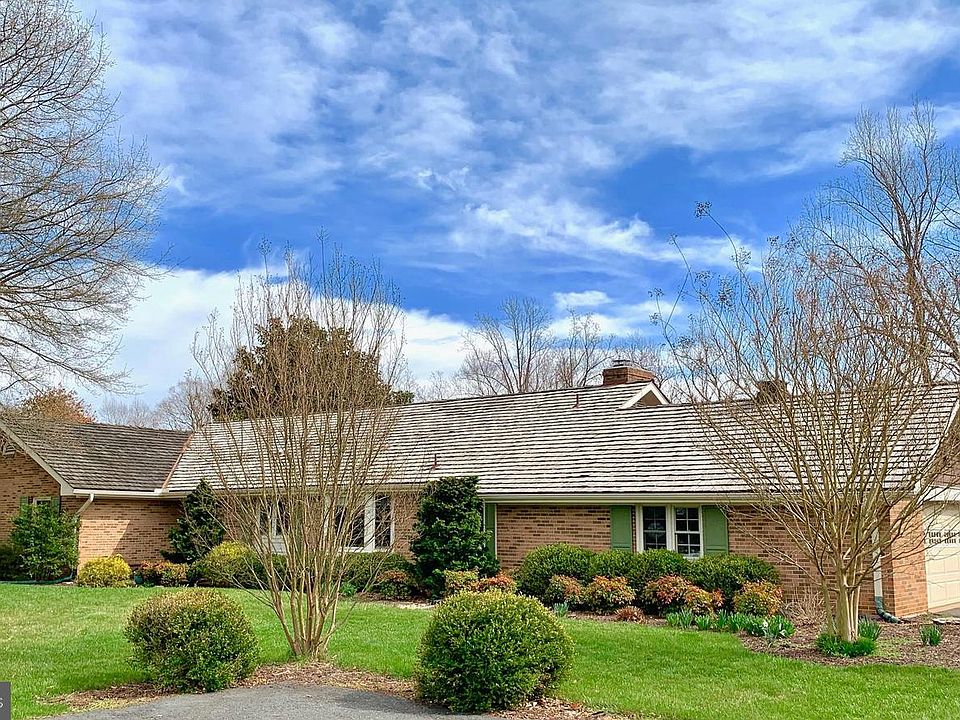 1st image of 15611 Berkeley Dr