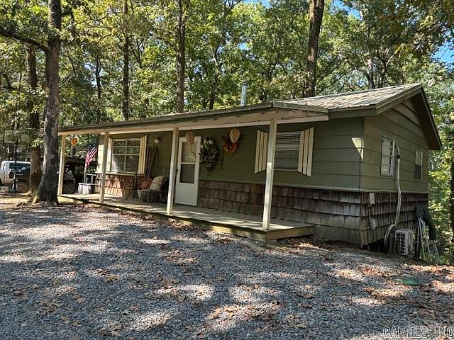 1st image of 39 Riverfront Dr
