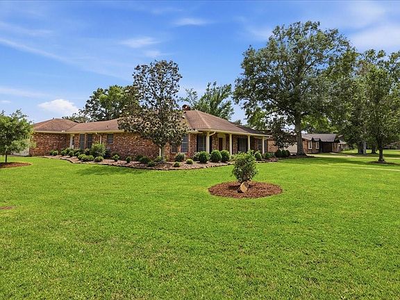 2nd image of 2201 Tall Oaks Dr