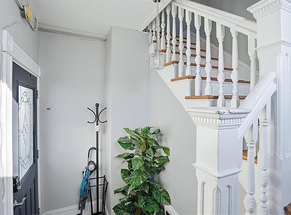 2nd image of 15 Appleton St #15