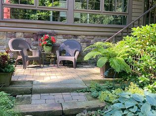 2572 Dodd Rd, Willoughby, OH 44094