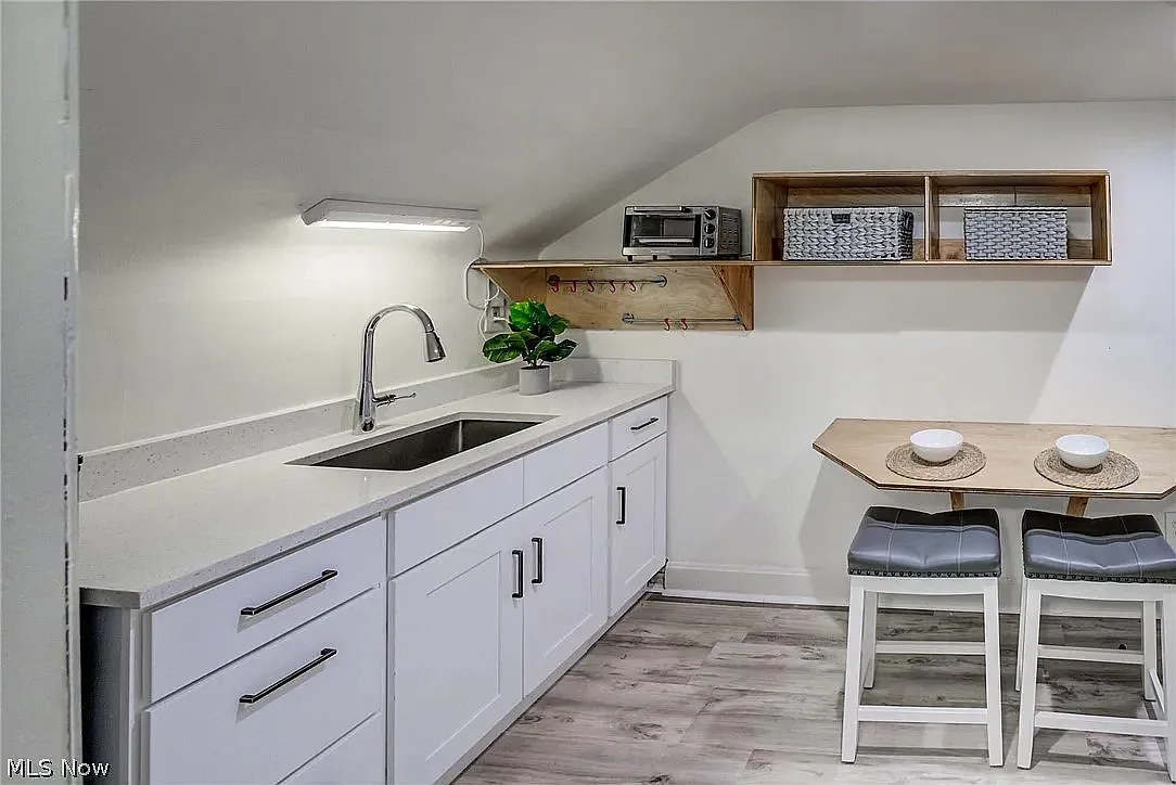1 bed, 490 sqft, $750 — Photo 2