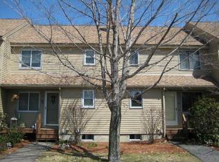 20 Macintosh Ln, Leominster, MA 01453
