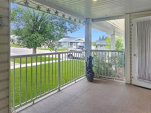 4th image of UNIT 101-230 Lister Kaye CRESCENT